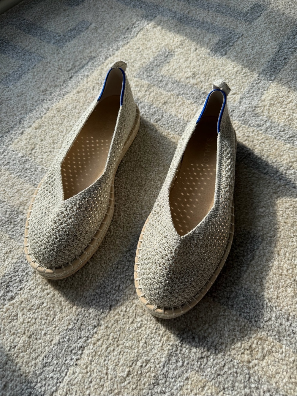 Rothy's Espadrille Flats, Womens 8, Metallic Silver detail - Picture 3 of 6
